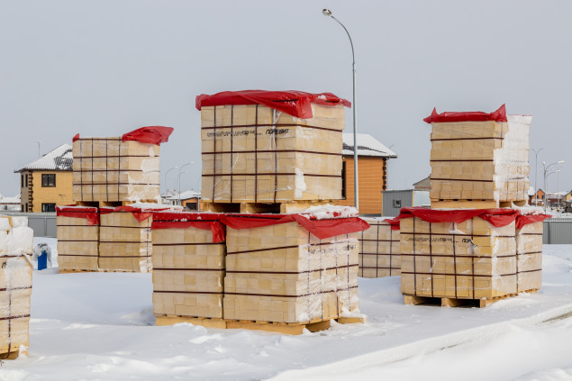 ALT: Поддон с кирпичами