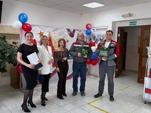 Поздравления в компании с праздником 23 февраля 2026